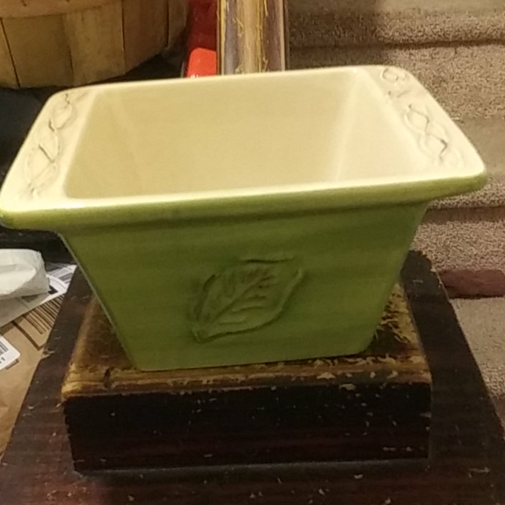 Tastefully simple host collection dish